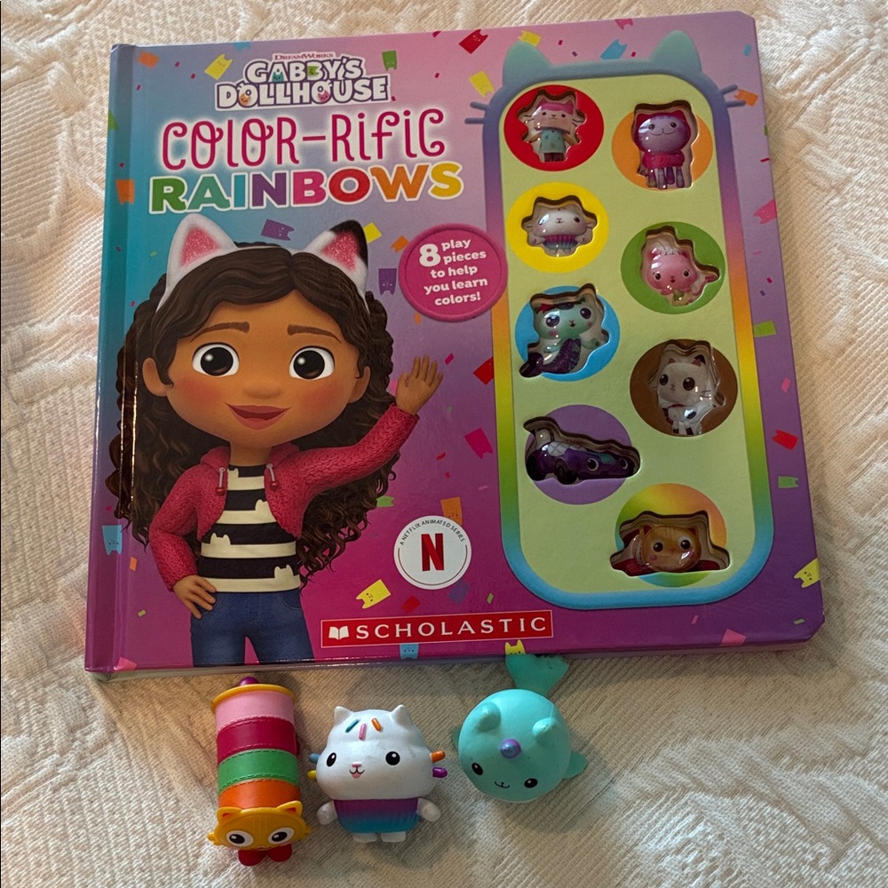 Gabby’s Dollhouse Color-Rific Rainbows Book with Playful Toys